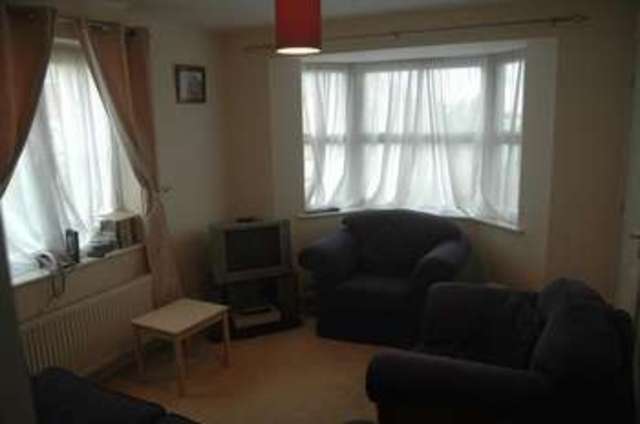  Image of Semi-Detached house to rent in Ypres Road Colchester CO2 at Ypres Road  Colchester, CO2 7UW