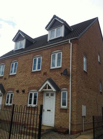  Image of 3 bedroom Terraced house to rent in Hurst Lane Tipton DY4 at Hurst Lane  Tipton, DY4 9AR