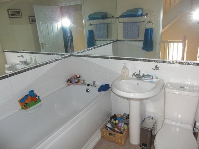  Image of 3 bedroom Terraced house to rent in Hurst Lane Tipton DY4 at Hurst Lane  Tipton, DY4 9AR