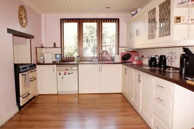  Image of 4 bedroom Detached house for sale in Sturges Road Bognor Regis PO21 at Sturges Road  Bognor Regis, PO21 2AH