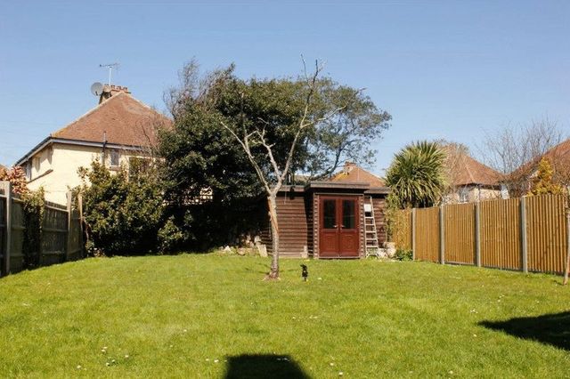  Image of 4 bedroom Detached house for sale in Sturges Road Bognor Regis PO21 at Sturges Road  Bognor Regis, PO21 2AH