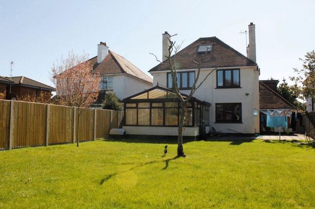  Image of 4 bedroom Detached house for sale in Sturges Road Bognor Regis PO21 at Sturges Road  Bognor Regis, PO21 2AH