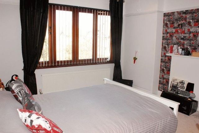  Image of 4 bedroom Detached house for sale in Sturges Road Bognor Regis PO21 at Sturges Road  Bognor Regis, PO21 2AH