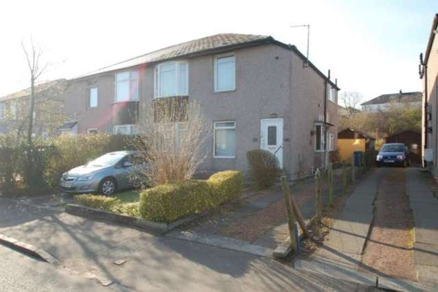  Image of 3 bedroom Flat for sale in Kingsbridge Drive Glasgow G44 at 116 Kingsbridge Drive  Kingspark, G44 4JS