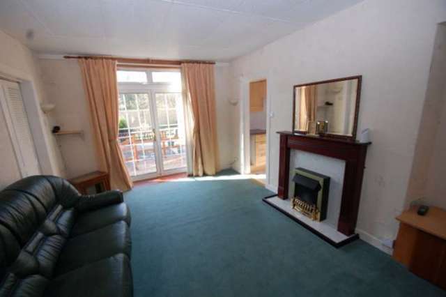  Image of 3 bedroom Flat for sale in Kingsbridge Drive Glasgow G44 at 116 Kingsbridge Drive  Kingspark, G44 4JS