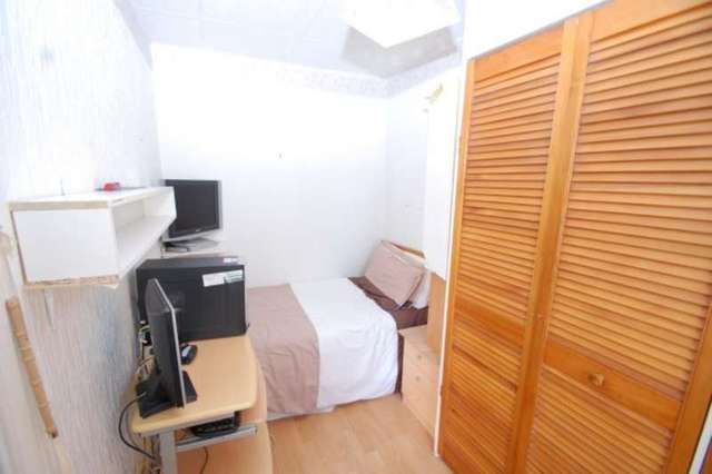  Image of 3 bedroom Flat for sale in Kingsbridge Drive Glasgow G44 at 116 Kingsbridge Drive  Kingspark, G44 4JS
