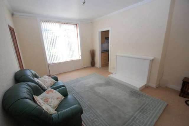  Image of 3 bedroom Flat for sale in Kingsbridge Drive Glasgow G44 at 118 Kingsbridge Drive  Kingspark, G44 4JS