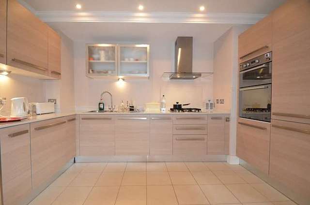  Image of 12 bedroom Flat for sale in Hatchet Lane Winkfield Windsor SL4 at Hatchet Lane  Winkfield, SL4 2BW