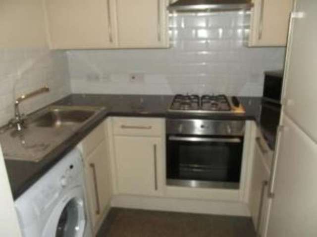  Image of 1 bedroom Flat for sale in Burgess Road Shirley Southampton SO16 at 129 Burgess Road Southampton Lordswood, SO16 7AE