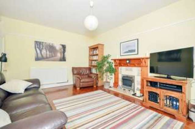  Image of 3 bedroom Flat for sale in Gosford Place Edinburgh EH6 at Gosford Place Trinity Edinburgh, EH6 4BJ