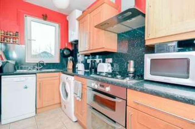  Image of 3 bedroom Flat for sale in Gosford Place Edinburgh EH6 at Gosford Place Trinity Edinburgh, EH6 4BJ