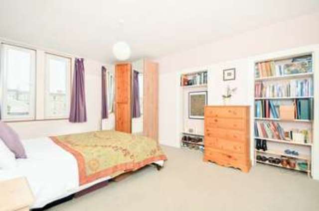  Image of 3 bedroom Flat for sale in Gosford Place Edinburgh EH6 at Gosford Place Trinity Edinburgh, EH6 4BJ
