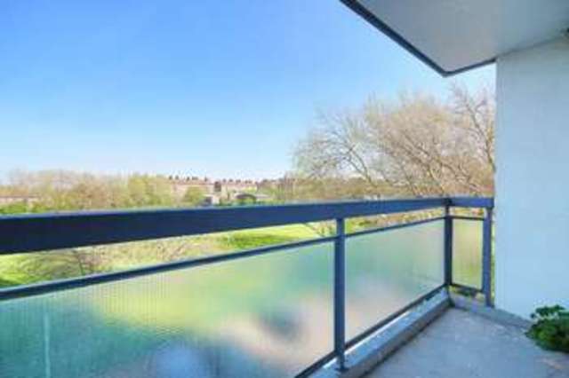  Image of 1 bedroom Flat for sale in Daubeney Road London E5 at Daubeney Road  Hackney, E5 0EN