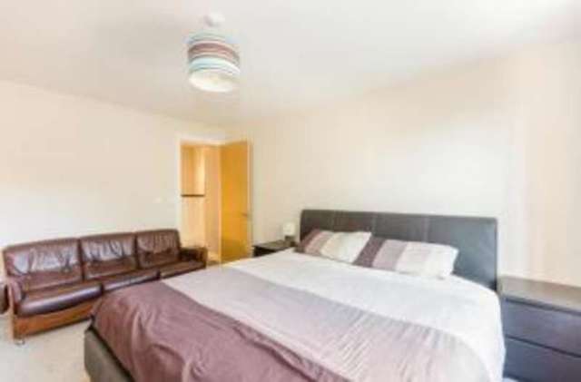  Image of 2 bedroom Flat for sale in Archers Road Shirley Southampton SO15 at 19 Archers Road Southampton Shirley, SO15 2NR