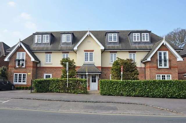  Image of 2 bedroom Flat for sale in Eastcote Place Fernbank Road Ascot SL5 at Fernbank Road  Ascot, SL5 8JD