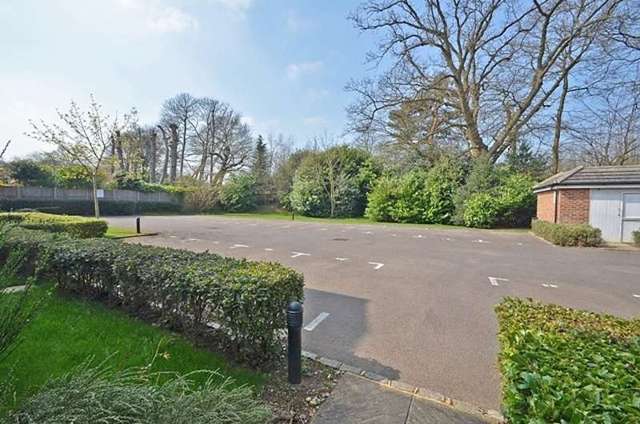  Image of 2 bedroom Flat for sale in Eastcote Place Fernbank Road Ascot SL5 at Fernbank Road  Ascot, SL5 8JD