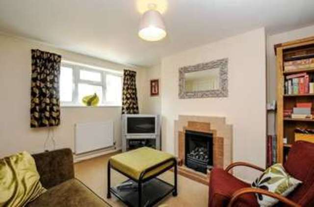  Image of 2 bedroom Mews for sale in Sunnyside Swan Street Kingsclere Newbury RG20 at Swan Street Kingsclere Newbury, RG20 5PW