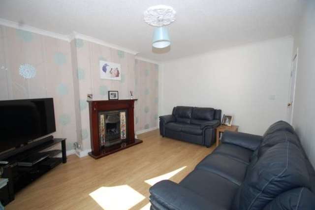  Image of 2 bedroom Flat for sale in Ashdale Drive Glasgow G52 at 234 Ashdale Drive  Glasgow, G52 1PU