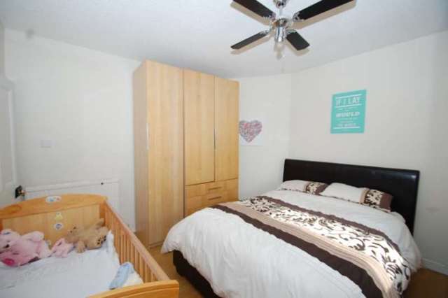  Image of 2 bedroom Flat for sale in Ashdale Drive Glasgow G52 at 234 Ashdale Drive  Glasgow, G52 1PU