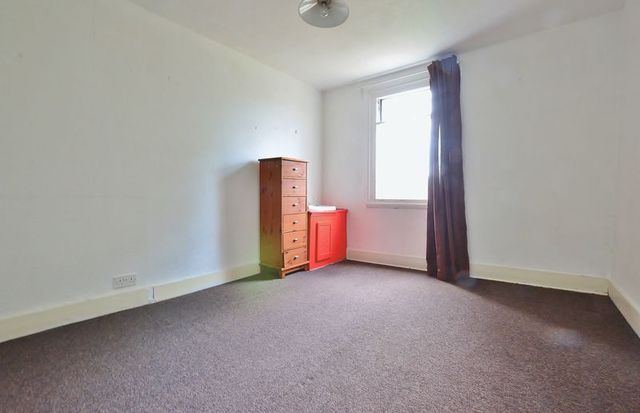  Image of 4 bedroom Terraced house to rent in Reedholm Villas London N16 at Albion Road  Newington Green, N16 9LP