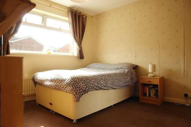  Image of 4 bedroom Detached house for sale in Priestley Way Shaw Oldham OL2 at Shaw Oldham Lancashire, OL2 8HU