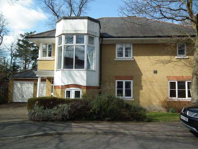  Image of 4 bedroom Detached house to rent in St. David