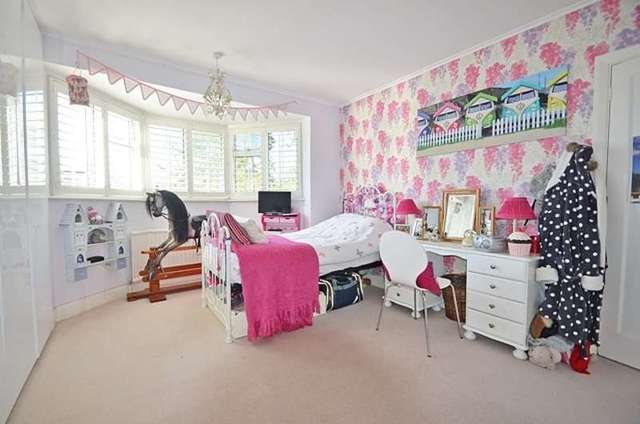  Image of 4 bedroom Detached house for sale in The Close Ascot SL5 at Ascot, SL5 8EJ