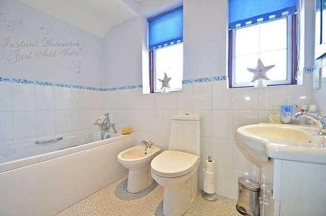  Image of 4 bedroom Detached house for sale in The Close Ascot SL5 at Ascot, SL5 8EJ