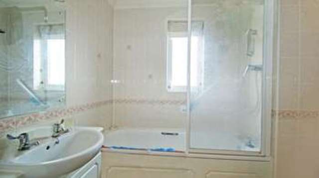  Image of 1 bedroom Retirement Property for sale in Trinity Street Fareham PO16 at 49 Trinity Street  Fareham, PO16 7SX