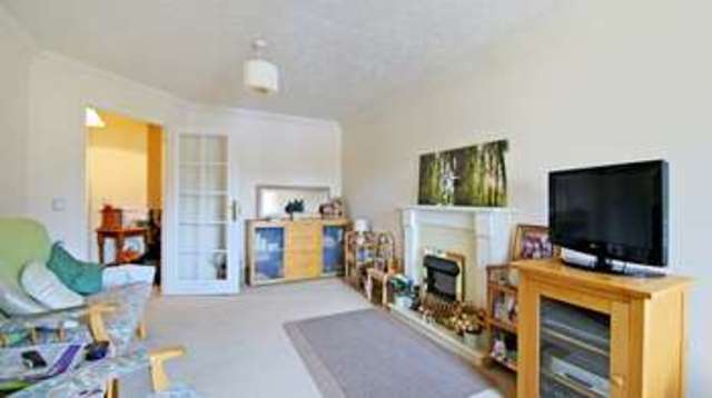  Image of 1 bedroom Retirement Property for sale in Trinity Street Fareham PO16 at 49 Trinity Street  Fareham, PO16 7SX