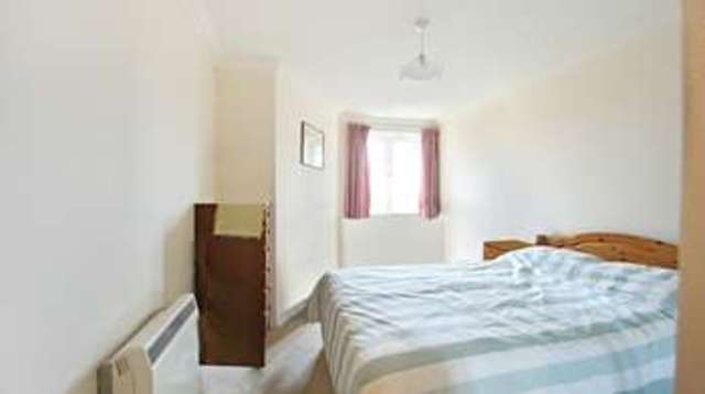  Image of 1 bedroom Retirement Property for sale in Trinity Street Fareham PO16 at 49 Trinity Street  Fareham, PO16 7SX