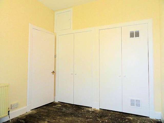  Image of 1 bedroom Flat for sale in Corbiehill Road Edinburgh EH4 at Corbiehill Road  Edinburgh, EH4 5AT