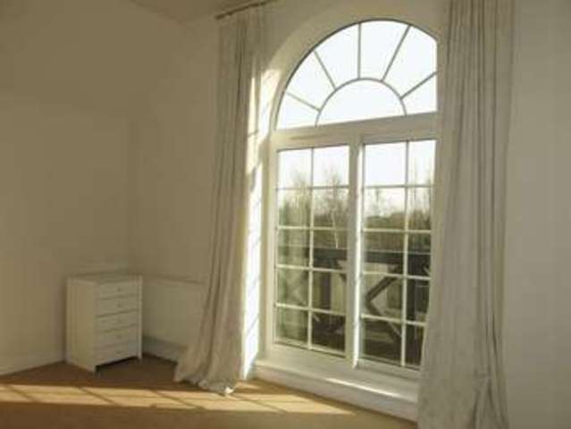  Image of 4 bedroom Terraced house for sale in Park Lane Burton Waters Lincoln LN1 at Park Lane Burton Waters Lincoln, LN1 2UZ