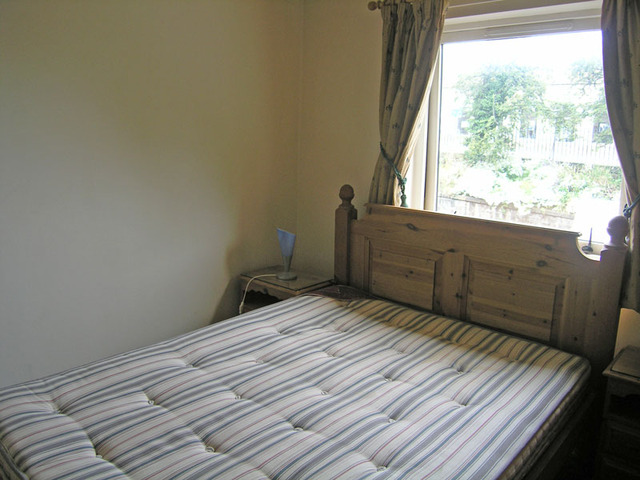  Image of 2 bedroom Flat to rent in Abbey Lane Edinburgh EH8 at Abbeyhill Edinburgh Edinburgh, EH8 8HH