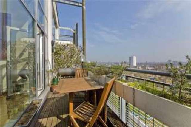  Image of 2 bedroom Flat to rent in Arbutus Street London E8 at Kingsland Road London Dalston, E8 4DT