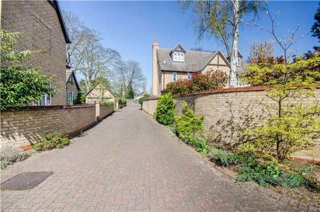  Image of 4 bedroom Detached house for sale in Adcroft Piece Stapleford Cambridge CB22 at Stapleford, CB22 5FD