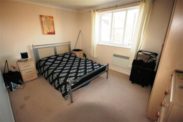  Image of 1 bedroom Flat to rent in Addington Road Reading RG1 at Reading, RG1 5PZ