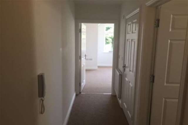 Image of 1 bedroom Flat to rent in Charminster Road Bournemouth BH8 at Bournemouth, BH8 9QQ