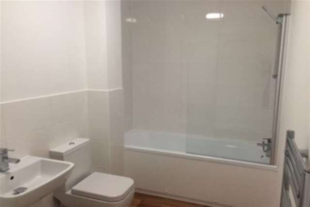  Image of 1 bedroom Flat to rent in Charminster Road Bournemouth BH8 at Bournemouth, BH8 9QQ