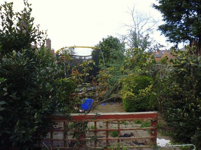  Image of 2 bedroom Terraced house for sale in Albert Crescent Lincoln LN1 at Albert Crescent  Lincoln, LN1 1LX