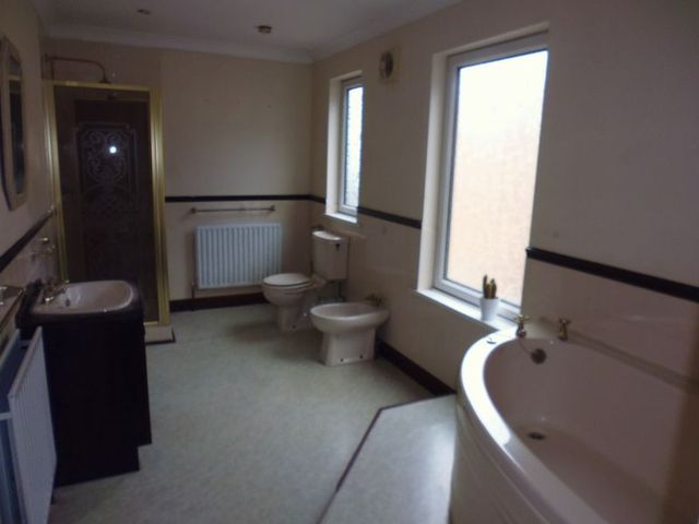  Image of 2 bedroom Terraced house for sale in Albert Crescent Lincoln LN1 at Albert Crescent  Lincoln, LN1 1LX