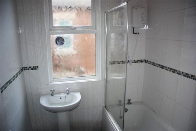  Image of 5 bedroom Detached house to rent in Albury Road Gosforth Newcastle upon Tyne NE2 at Albury Road Jesmond Jesmond, NE2 3PE