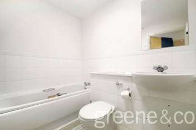  Image of 2 bedroom Flat to rent in Cline Road London N11 at Cline Road London New Southgate, N11 2ND