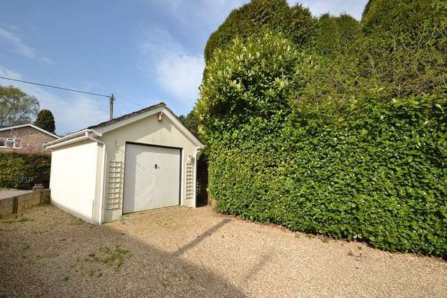  Image of 2 bedroom Detached house for sale in Camel Green Road Alderholt Fordingbridge SP6 at Alderholt Fordingbridge, SP6 3AN