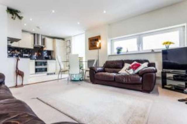  Image of 2 bedroom Flat for sale in Ferry Court Cardiff CF11 at Ferry Court Cardiff Cogan, CF11 0JT