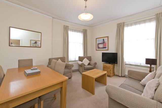  Image of 3 bedroom Flat to rent in Allen Street London W8 at Allen House  Allen Street, W8 6BH