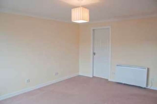  Image of 2 bedroom Flat to rent in Cleuch Drive Alva FK12 at Cleuch Drive  Alva, FK12 5NY