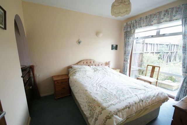  Image of 2 bedroom Bungalow for sale in Amberley Gardens Nailsea Bristol BS48 at Amberley Gardens Nailsea Nailsea, BS48 2HT