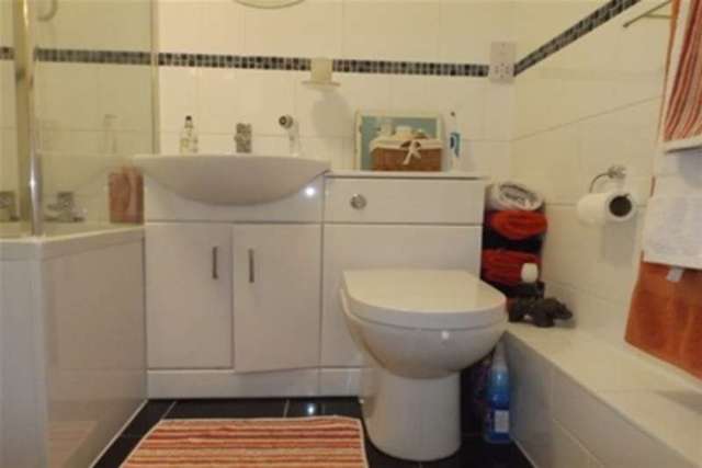  Image of 1 bedroom Flat to rent in Atlantic Wharf Cardiff CF10 at Cardiff, CF10 4AL