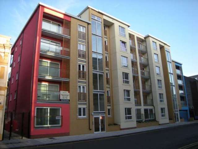  Image of 1 bedroom Apartment to rent in Dock Street Hull HU1 at Dock Street  Hull, HU1 3AH